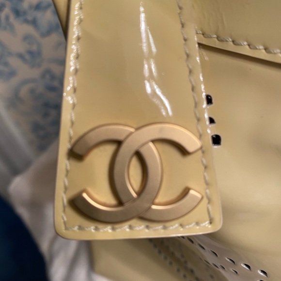 VINTAGE CHANEL BAG - Picture 2 of 5
